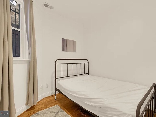 Photo - 1835 Mintwood Pl NW