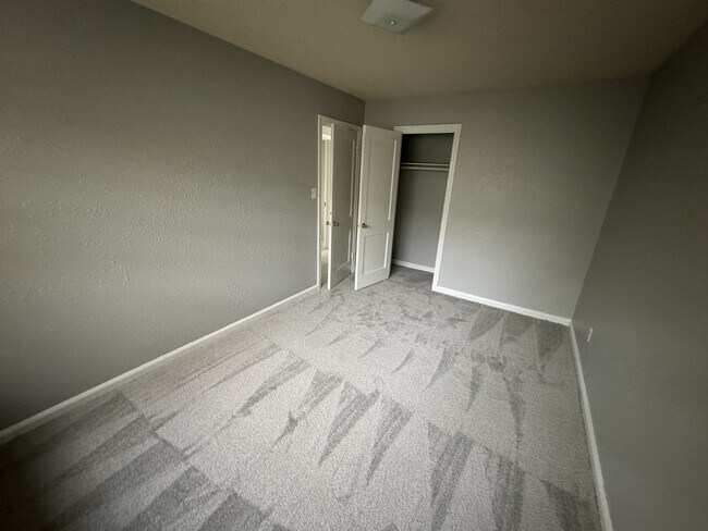 Photo - 2458 N Kitley Ave