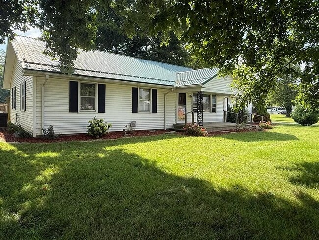 Building Photo - 4054 State Rd