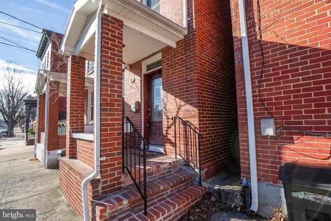 Photo - 106 S Maple Ave