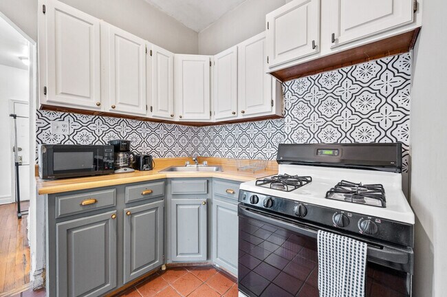 Photo - 400 W 47th St Unit ID1323962P