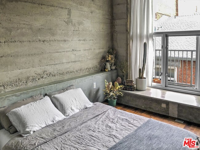 Photo - 530 S Hewitt St Unit 344