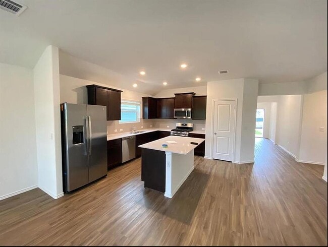 Photo - 490 Jack Ryan