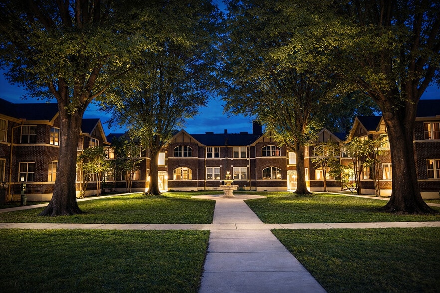 Brinkley - Exterior