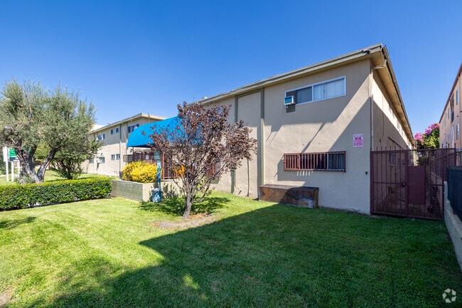 Photo - Laurel Village Apartments