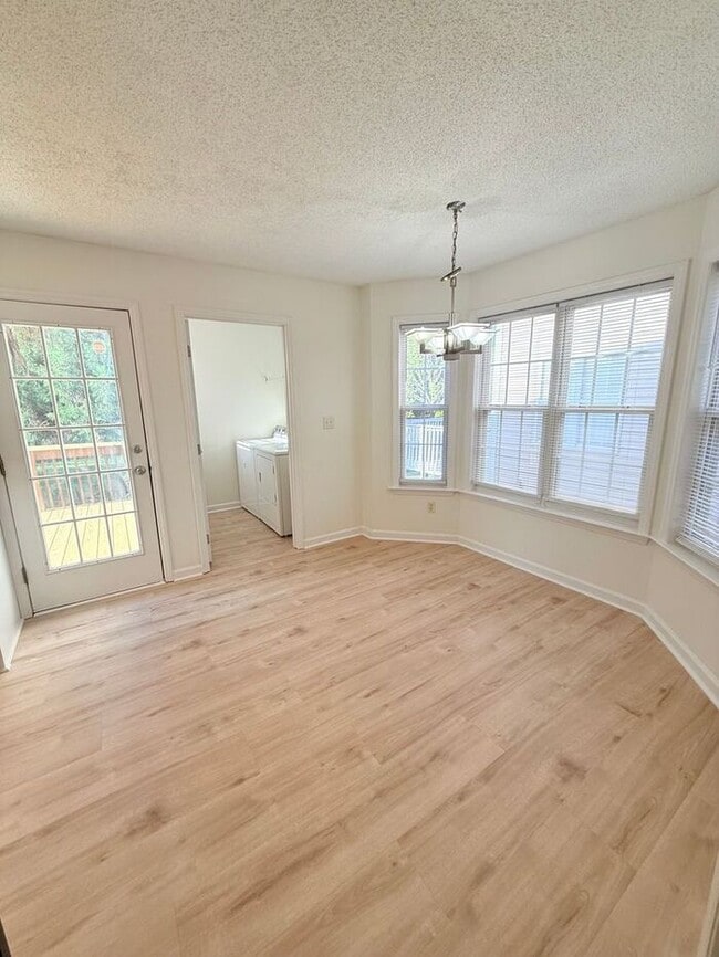 Photo - 1529 Crag Burn Ln