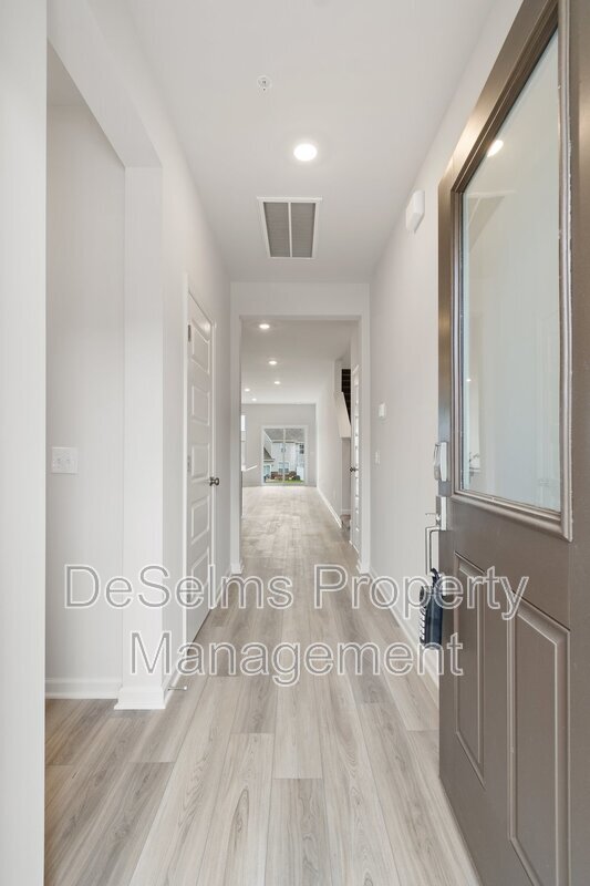 431 Alcott Wy