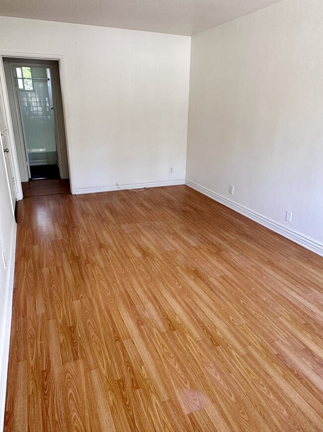 10850 Landale St Unit 3
