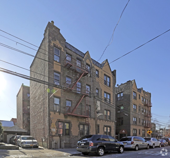 Photo - 104-18 42nd Ave