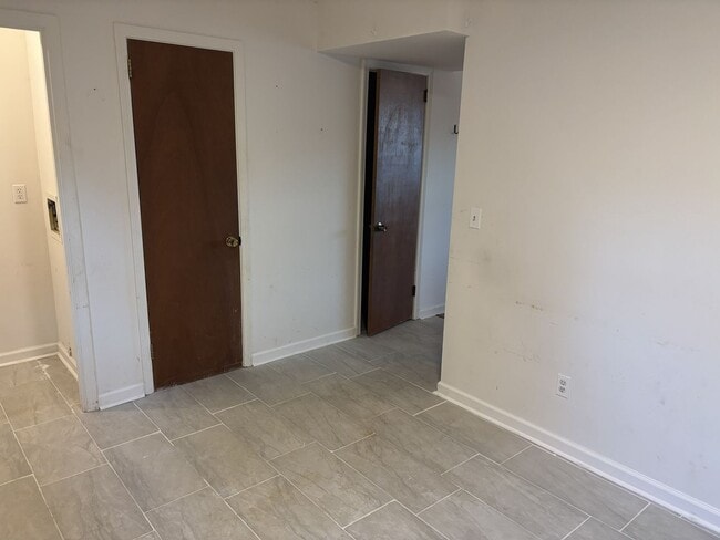 Photo - 5528 St James St