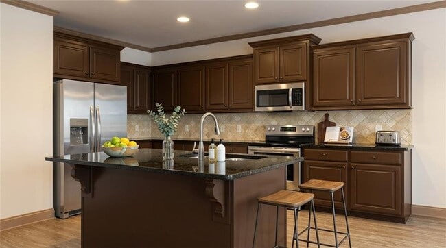 Photo - 2110 Line Dr