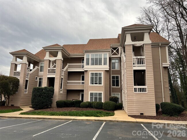 Photo - 726 Southwest Dr