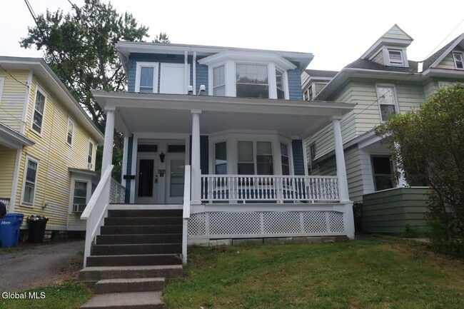Building Photo - 888 Lancaster St Unit Lower level Rental