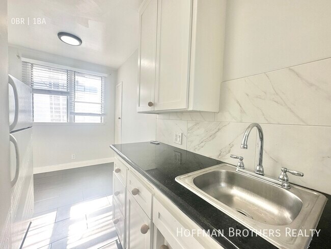 Photo - 425 N Oakhurst Dr Beverly Hills, CA 90210 Unit 118