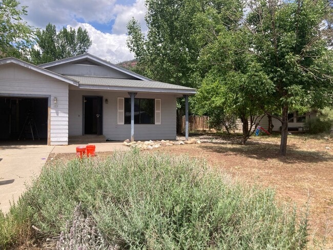 3 Bedroom 2 Bath House in the Animas Valley! - 3 Bedroom 2 Bath House in the Animas Valley!