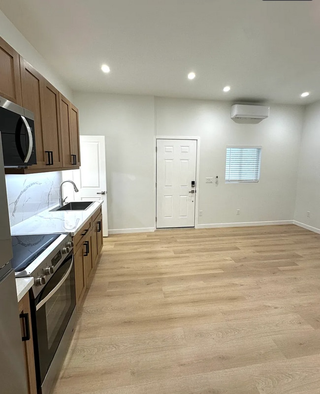 Photo - 3879 Ecochee Ave