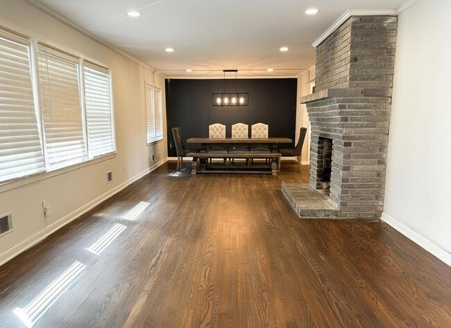 Photo - 3537 Fairburn Pl NW