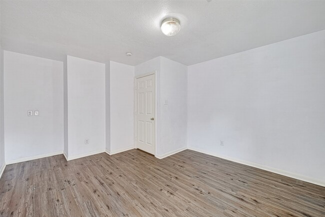 Building Photo - 14603 Bladenboro Dr