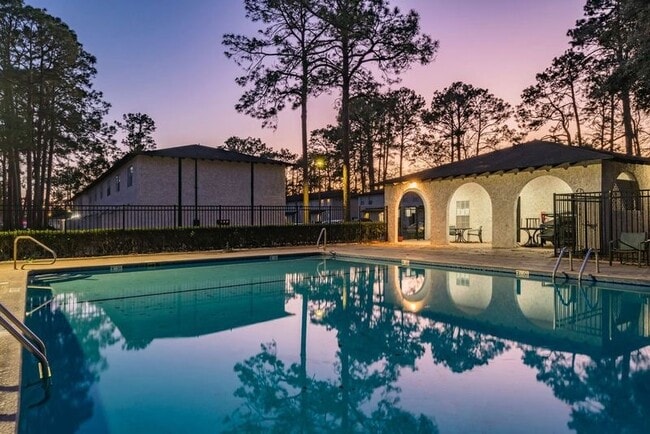 Building Photo - Camelia Rental