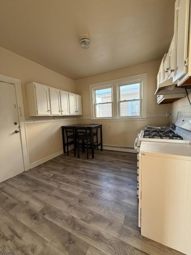 Photo - 1010 Kilsyth Rd