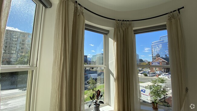 Building Photo - 475 New York Ave NW Unit 5 Rental