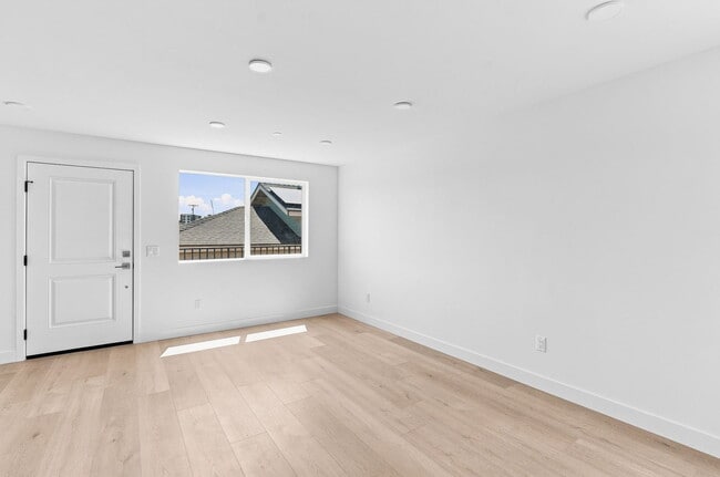 Photo - 1259 Lincoln Ave Unit 303