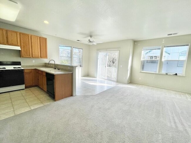 Photo - Great 2 bed, 2 bath, 2-story end-unit Condo in Rincon Valley!