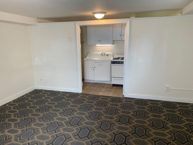 Photo - Fabulous Frankford Studio, Available Now!