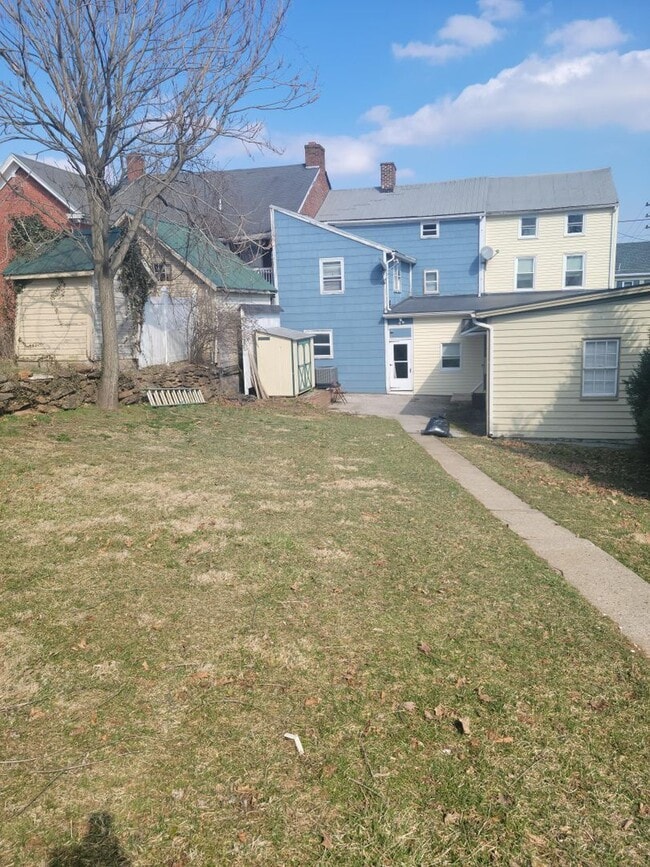 Photo - Spacious 2 Bedroom Home with possible 3rd bedroom or office space!