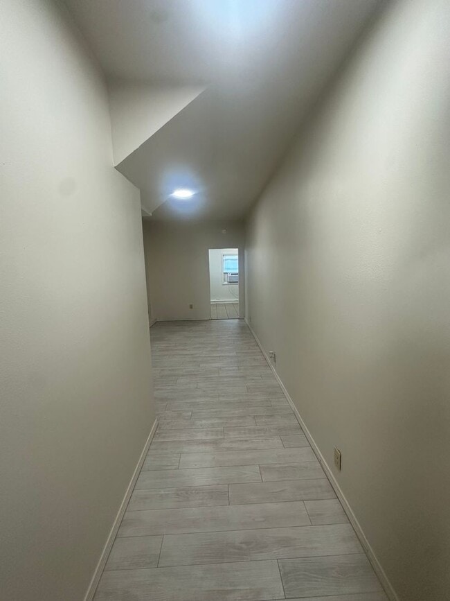 Photo - 9th Street Unit B