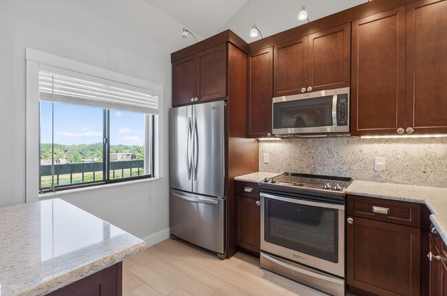 Photo - 701 Seafarer Cir Unit 504