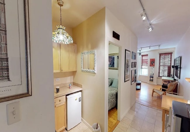 Spacious 1-Bedroom Loft-Style Apartment - Spacious 1-Bedroom Loft-Style Apartment Unidad APT #5D