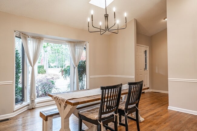 Photo - 11 Greenville Ln