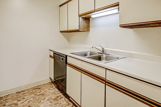 Photo - Thompson Village Apartments