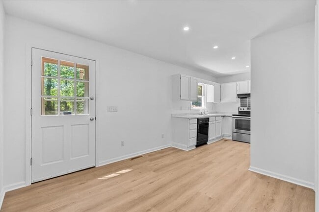 Photo - 120 Arcaro Dr