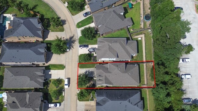 Photo - 146 Kinnerly Peak Pl