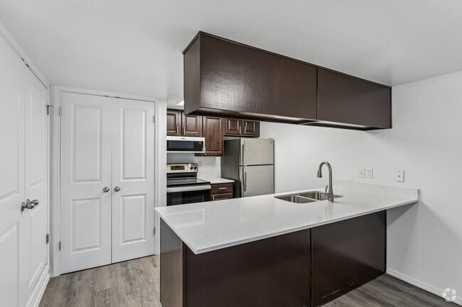 Elevated Orchid 1BR, 1BA - 800SF - Kitchen
