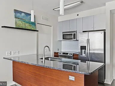 Photo - 2101 Market St Unit 33