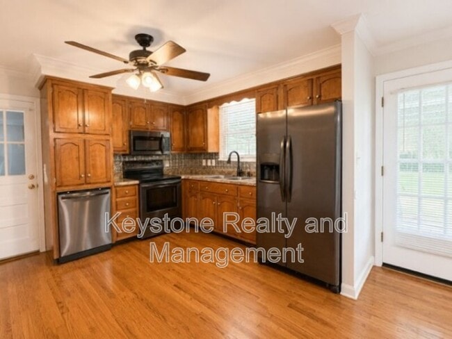 Photo - 2111 Fleming Rd