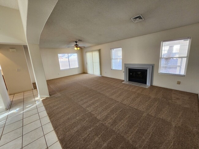Photo - Beautiful Three Bedroom Home in Green Valley