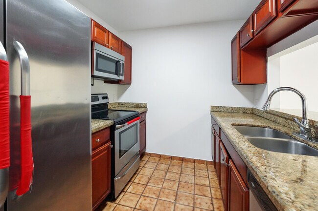 Photo - 5070 Elmhurst Rd