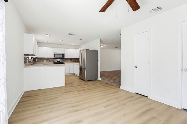 Photo - 9616 Kennebec Way