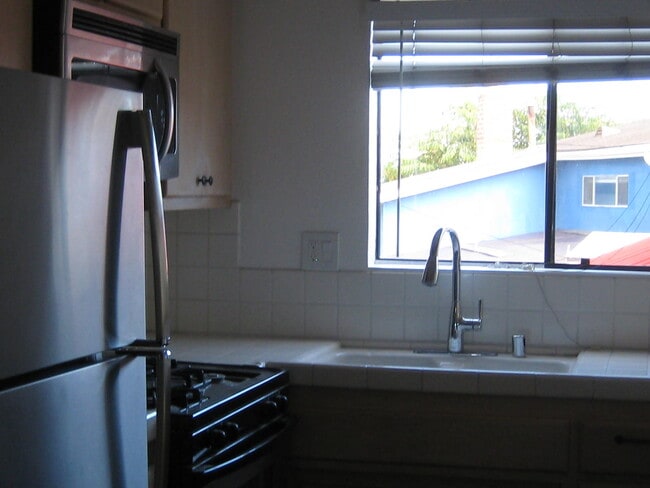 Photo - 512 Geneva Ave Unit AUD