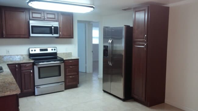 Photo - For Rent – 4 Bedroom Single Family Home in Pinellas Park, FL