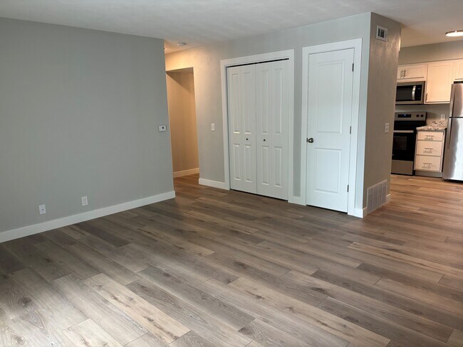 Photo - 1650 W 42nd St Unit 11