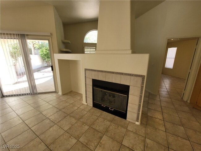 Photo - 1876 Stablegate Ave