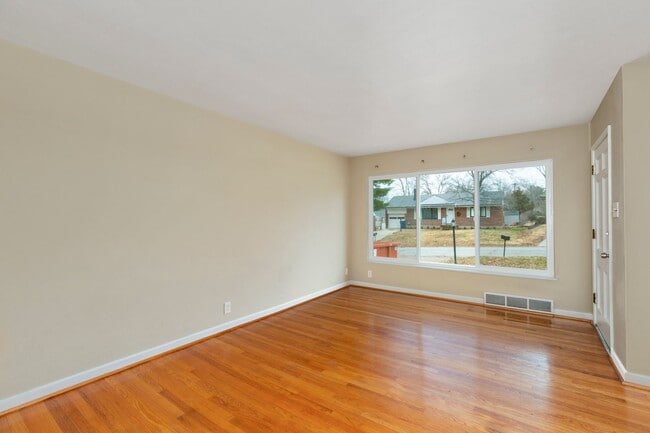 Photo - COMING SOON - Cozy & Charming Crestwood Single Family Home!
