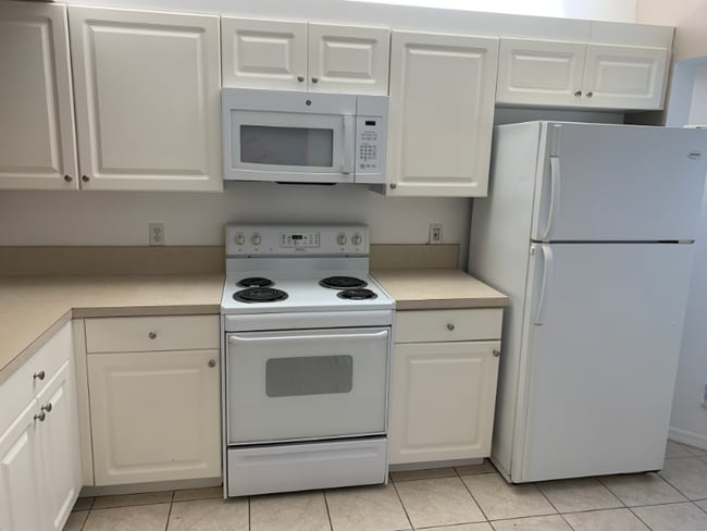 Photo - 5250 Chiquita Blvd S