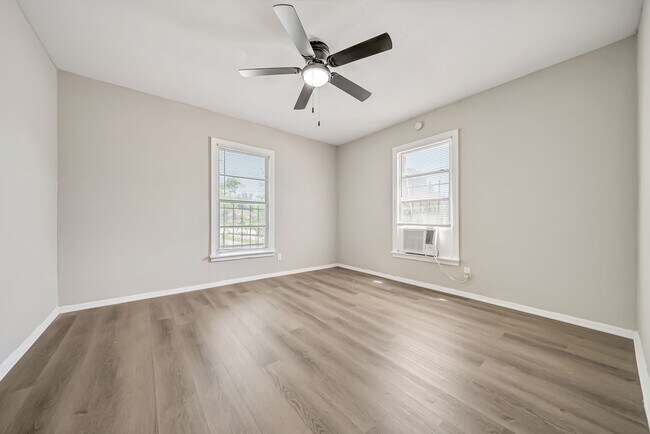 Photo - 2619 Nettleton St