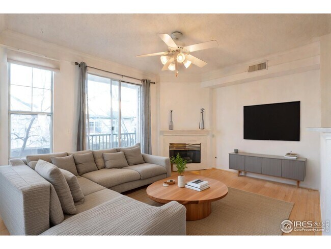 Photo - 1855 Spaulding Cir